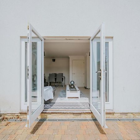 Linen Cottage- Parking, Leds, 4K Tvs, 5G Wifi And More! บาธ ภายนอก รูปภาพ