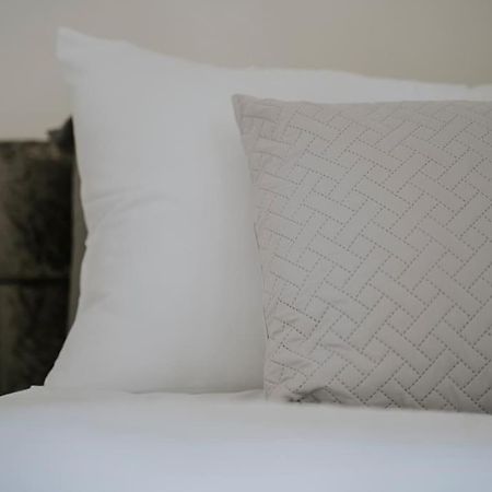 Linen Cottage- Parking, Leds, 4K Tvs, 5G Wifi And More! บาธ ภายนอก รูปภาพ