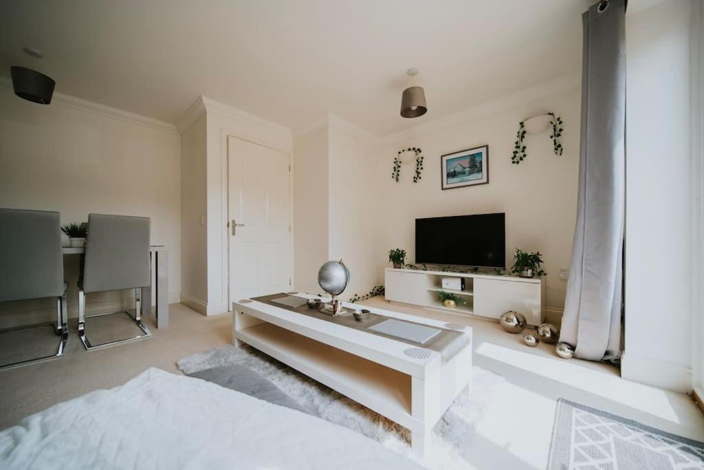 Linen Cottage- Parking, Leds, 4K Tvs, 5G Wifi And More! บาธ ภายนอก รูปภาพ